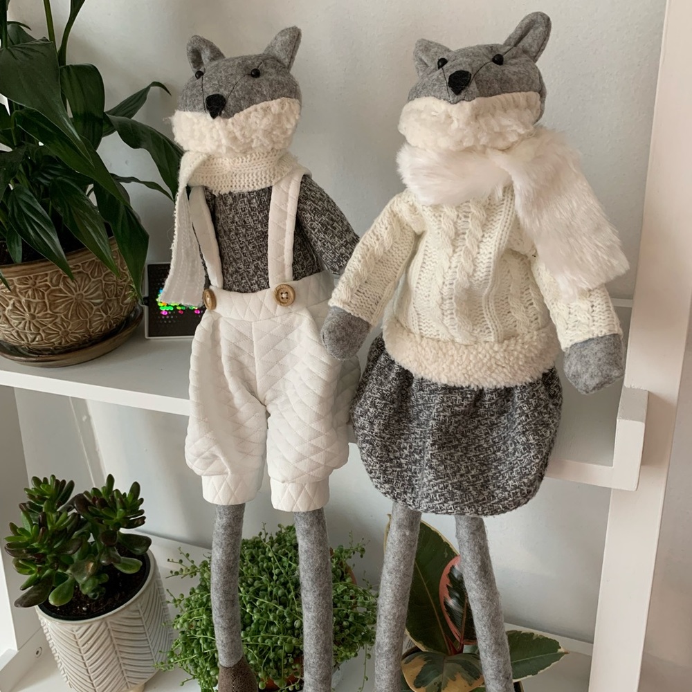 Decorative plush foxes for self ledge stuffed fox pair
